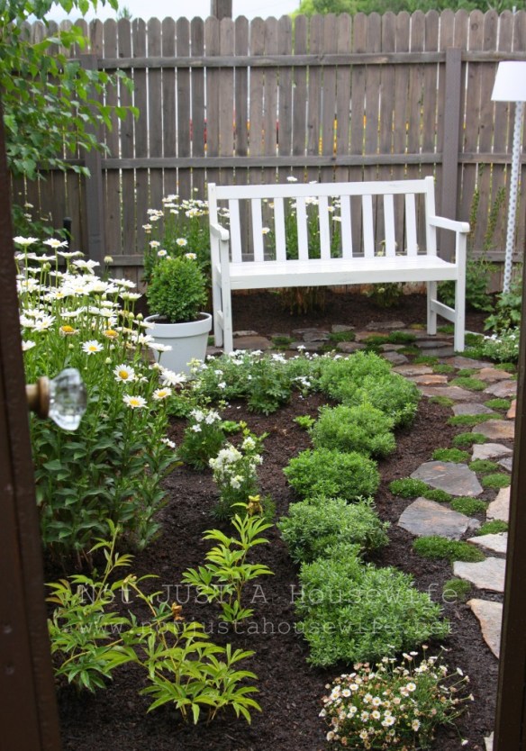 secret-garden-entrance-717x1024